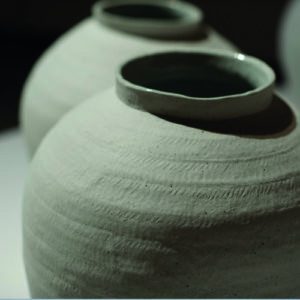 24130 - Mond Vase mit Kiho Kang